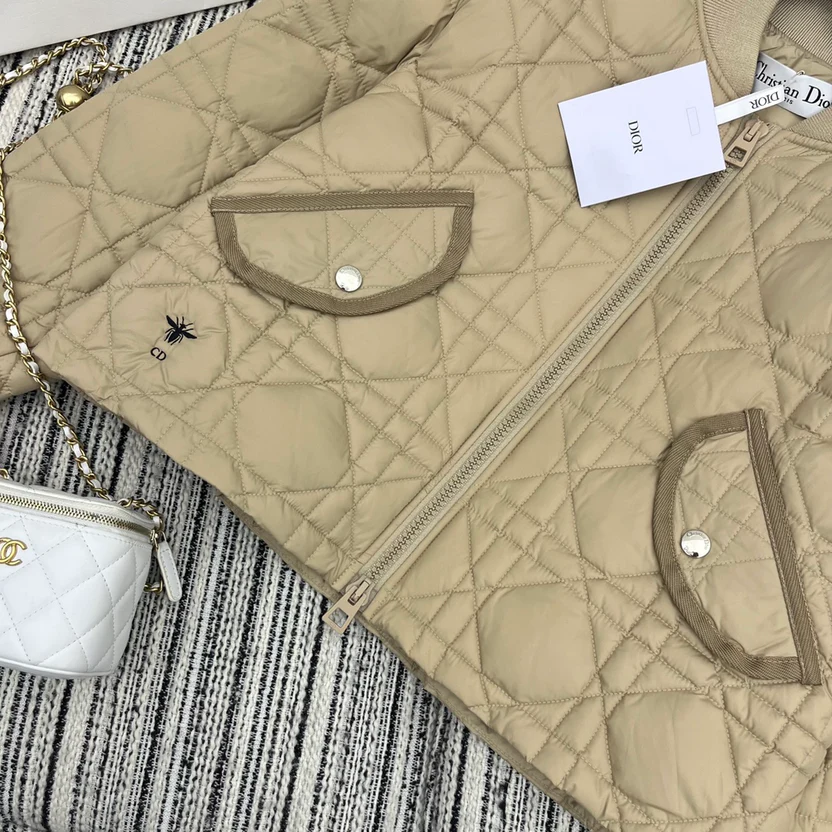 DIAMOND QUILTED DOWN JACKET