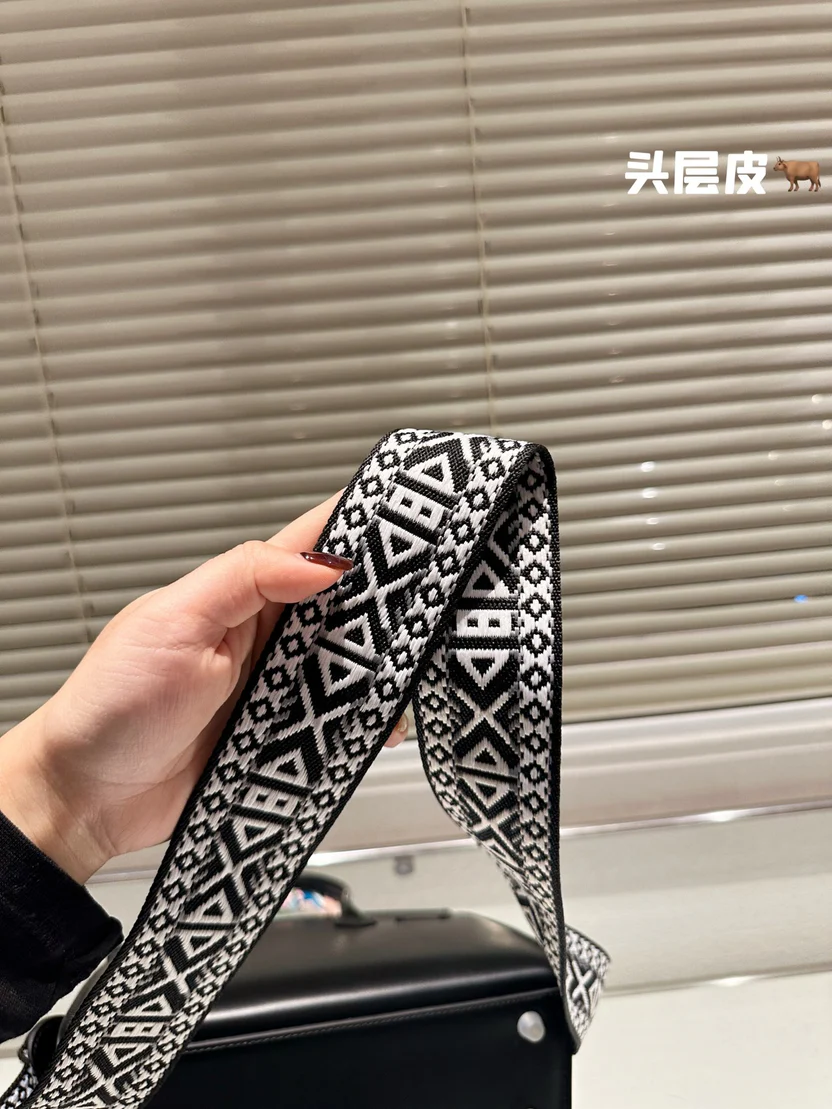 25 LITCHI LEATHER PREMIUM EDITION