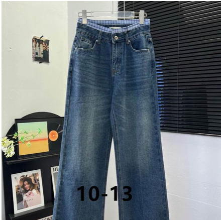 STRAIGHT-LEG EMBROIDERED DENIM JEANS