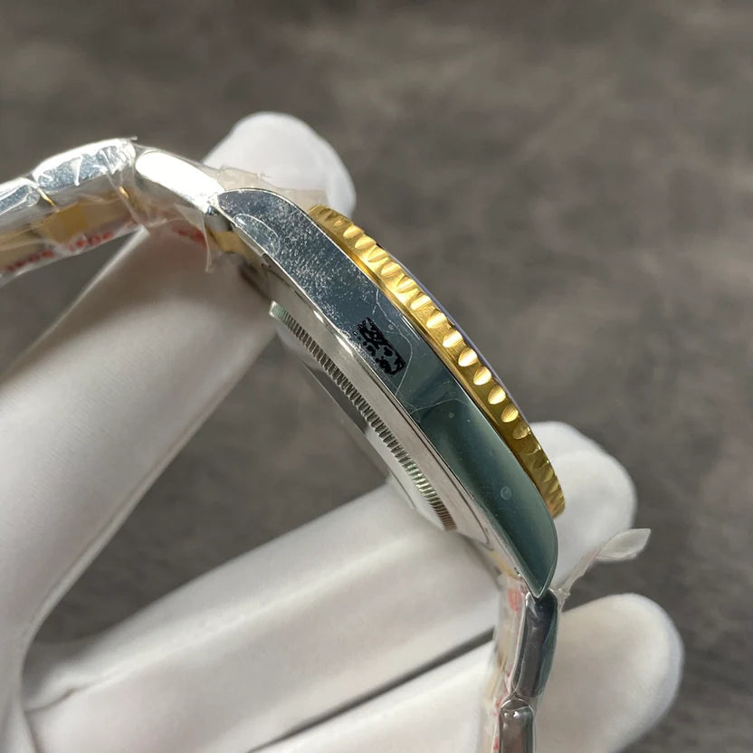 Blue Gold Dial Automatic Diver Watch 40 mm