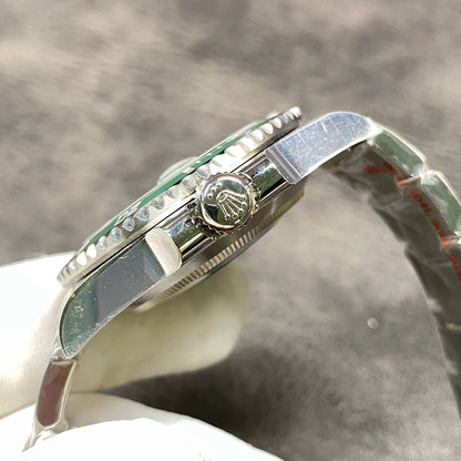 Green Dial Automatic Diver Watch 40 mm