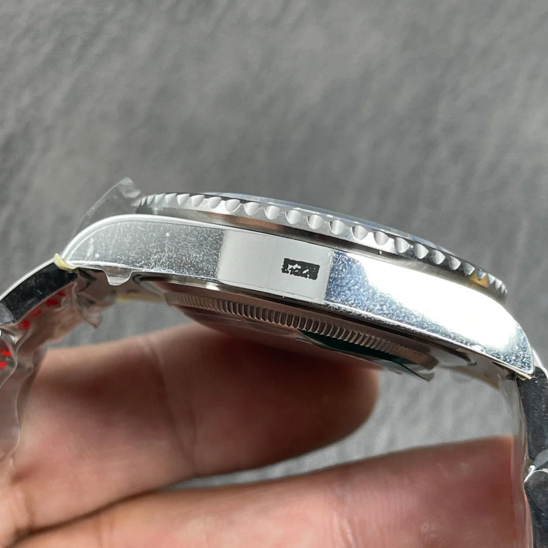 Ceramic Bezel Automatic GMT Watch 40 mm