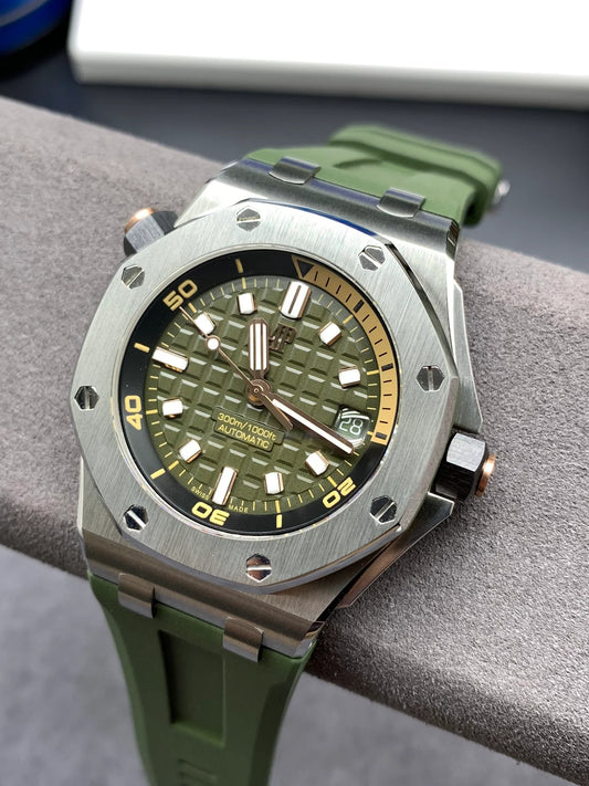 Green Diver Automatic Watch 42 mm