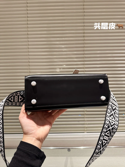 25 LITCHI LEATHER PREMIUM EDITION