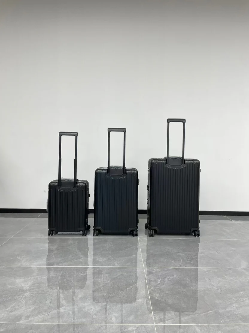PREMIUM ALUMINIUM TRAVEL LUGGAGE 925