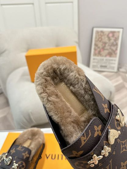 WOMEN'S FLAT WINTER SLIPPERS