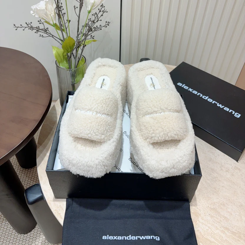 WOMEN'S SHEEPSKIN FUR PLATFORM SLIPPERS