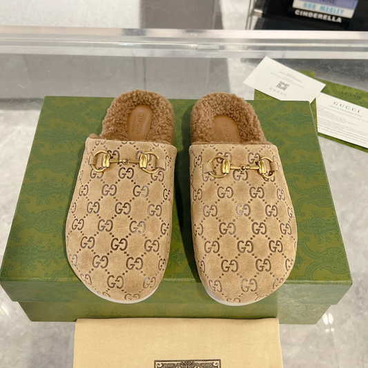 WOMEN'S SHEARLING HORSEBIT SLIPPERS