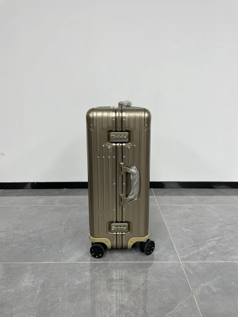 PREMIUM ALUMINUM TRAVEL LUGGAGE 925