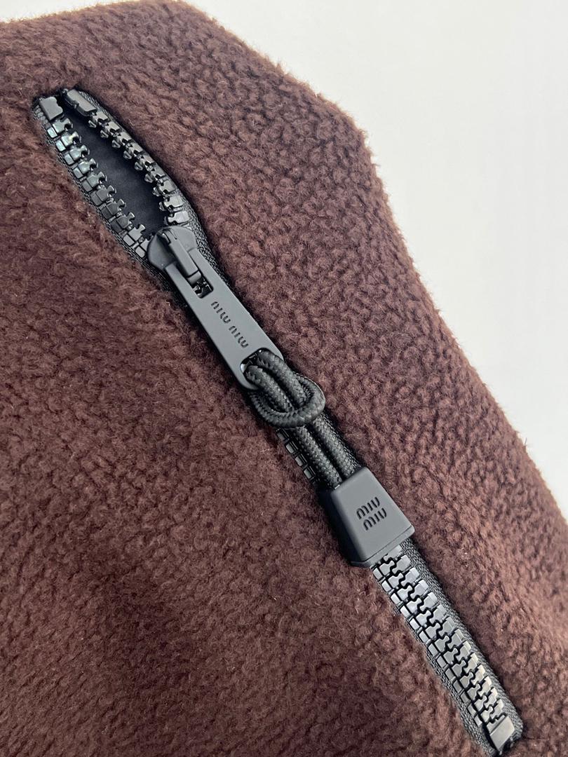 WOMEN'S ZIP UP JACKET