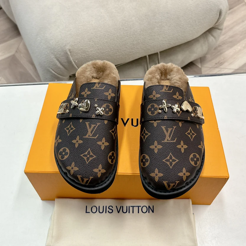 WOMEN'S FLAT WINTER SLIPPERS