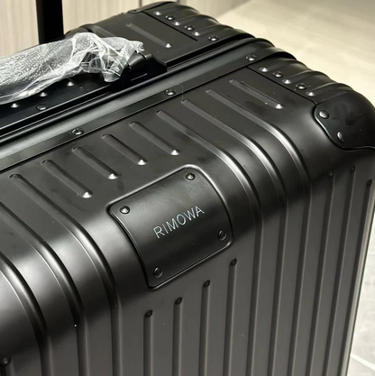 PREMIUM ALUMINIUM TRAVEL LUGGAGE 925