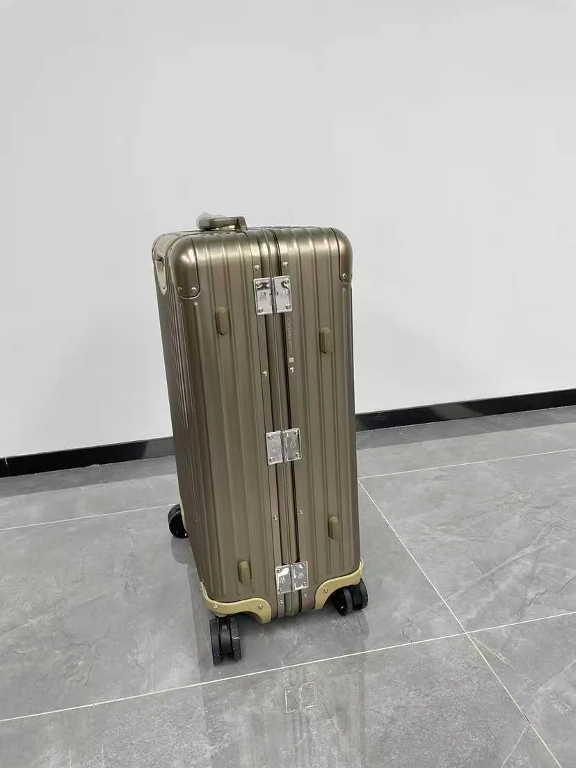 PREMIUM ALUMINUM TRAVEL LUGGAGE 925