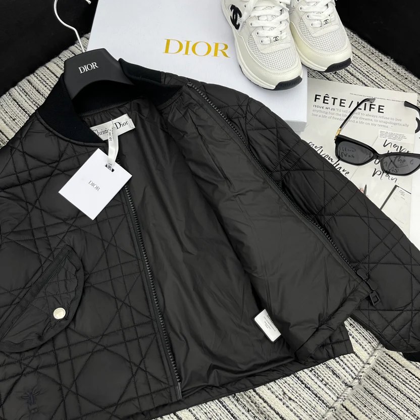 DIAMOND QUILTED DOWN JACKET