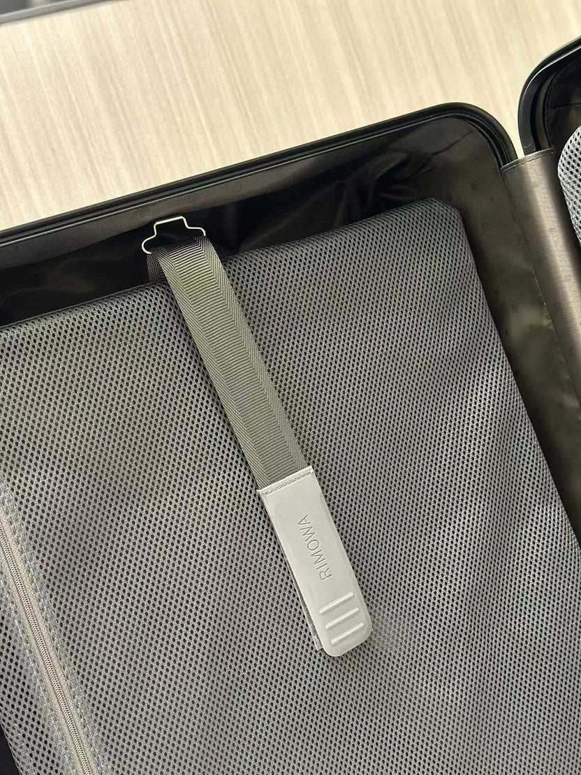 PREMIUM ALUMINIUM TRAVEL LUGGAGE 925