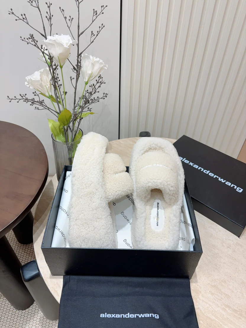 WOMEN'S SHEEPSKIN FUR PLATFORM SLIPPERS
