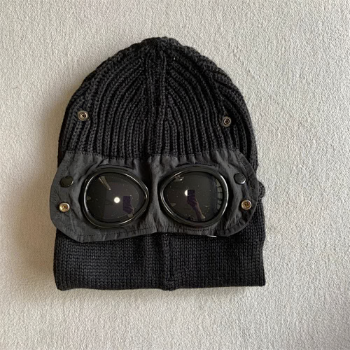 BACLAVA WITH INTEGRATED GOGGLES