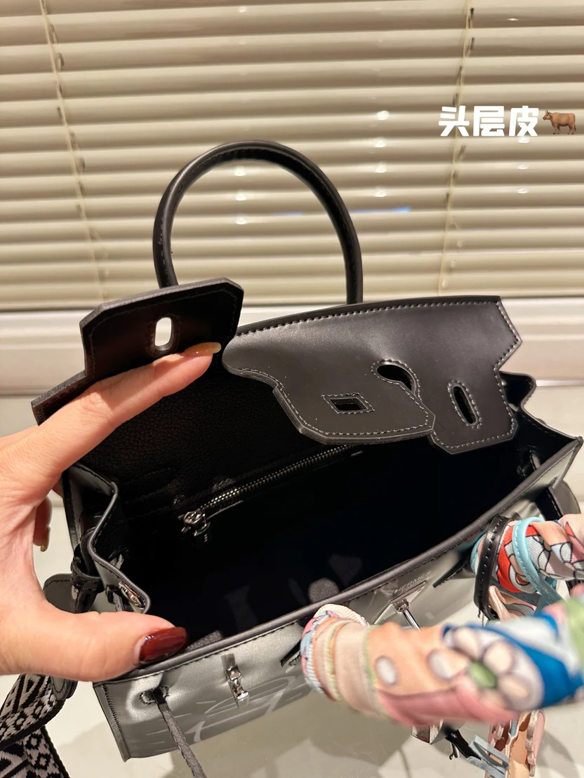 25 LITCHI LEATHER PREMIUM EDITION