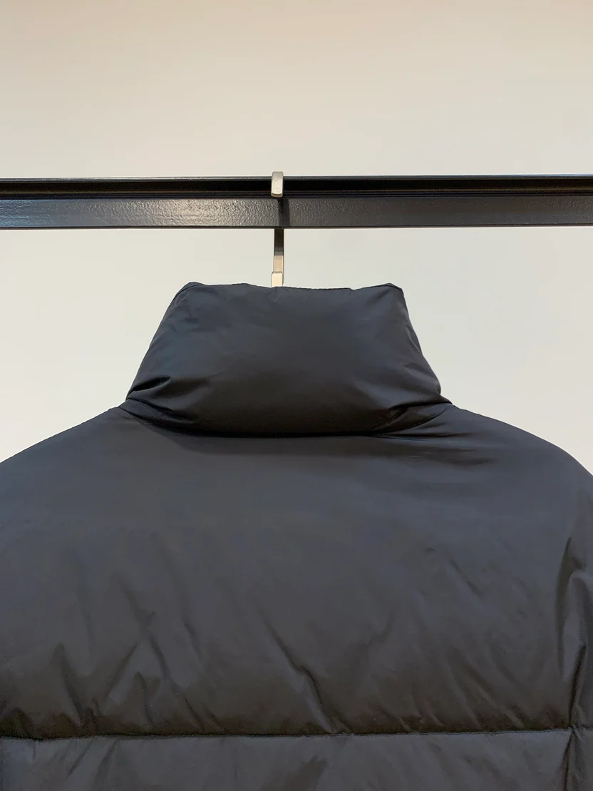 SHORT GOOSE DOWN JACKET