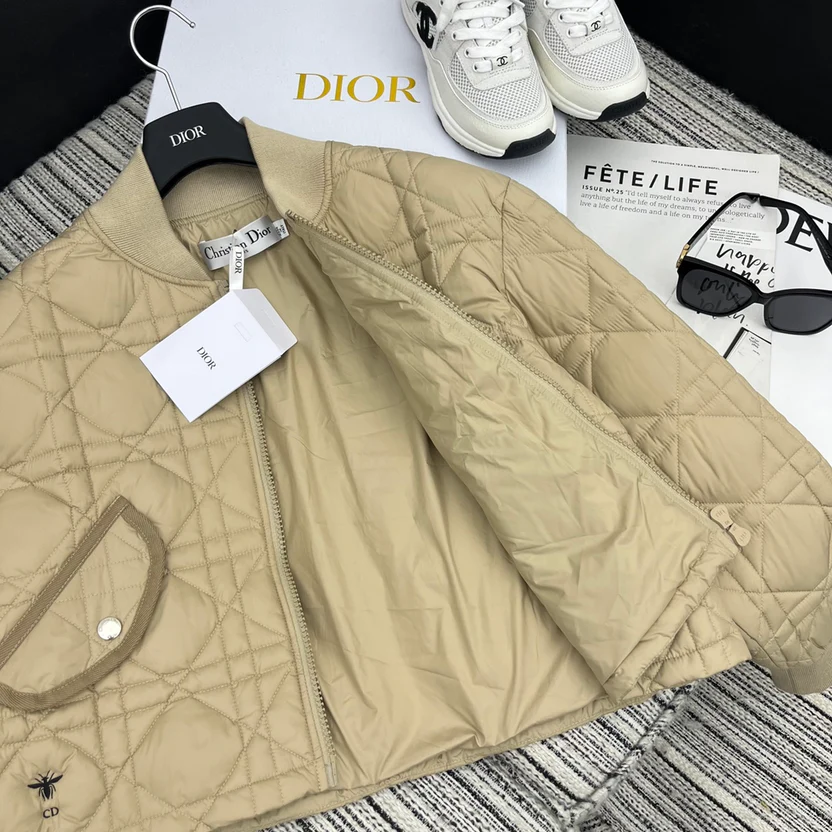 DIAMOND QUILTED DOWN JACKET