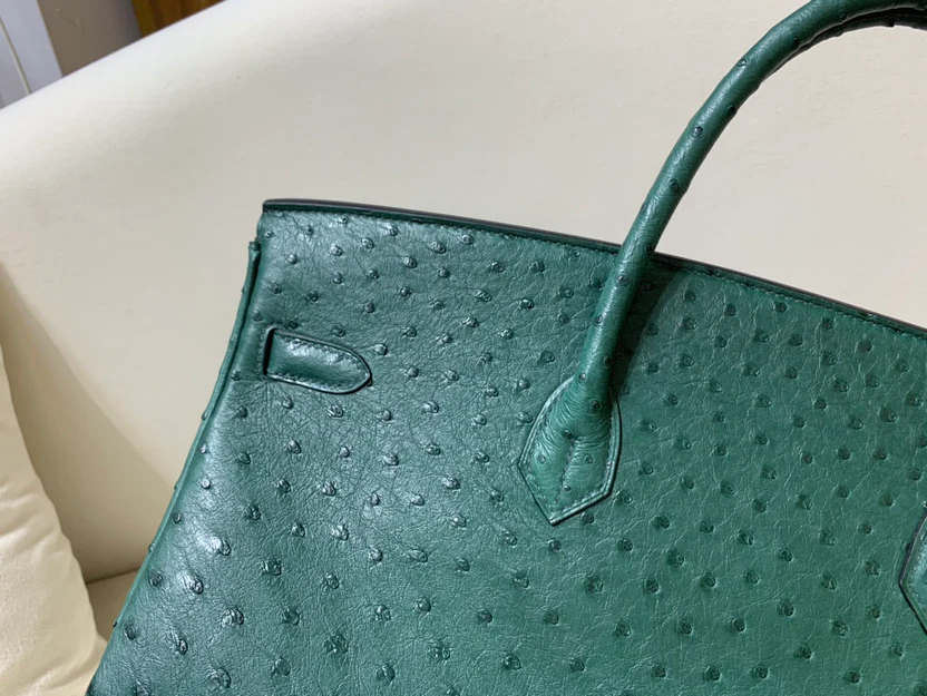 40 OSTRICH MALACHITE WITH GOLD HARDWARE BAG