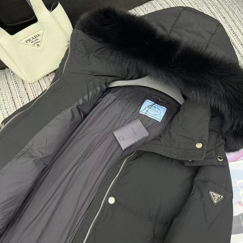 DOWN JACKET WITH FUR HOOD