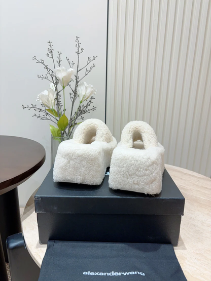 WOMEN'S SHEEPSKIN FUR PLATFORM SLIPPERS